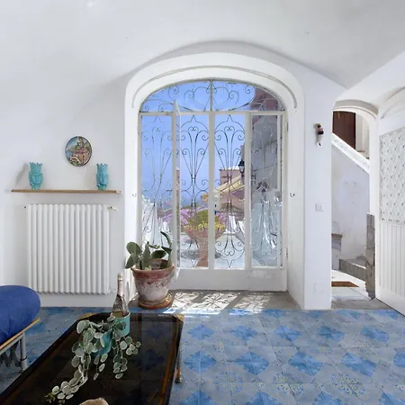 Apartment In Positano With Stunning Terrace Views * Positano