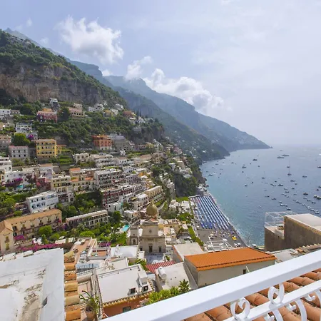 Apartment In Positano With Stunning Terrace Views