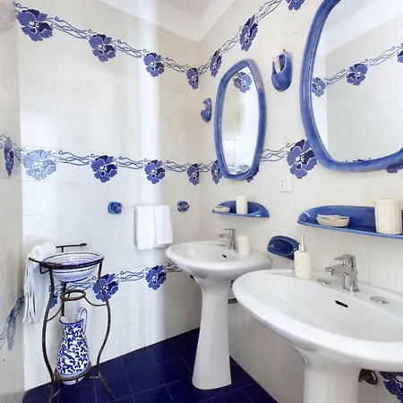 Holiday home Apartment In Positano With Stunning Terrace Views Positano
