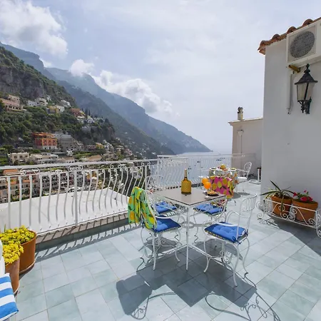 Apartment In Positano With Stunning Terrace Views * Positano