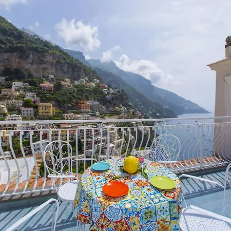 Apartment In Positano With Stunning Terrace Views