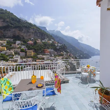 Apartment In Positano With Stunning Terrace Views Positano